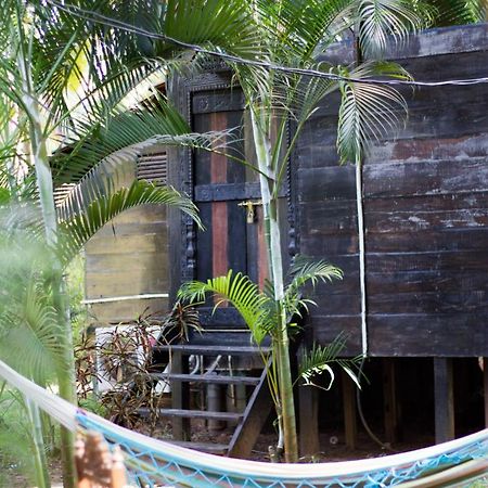 Leela Cottages Morjim Bagian luar foto