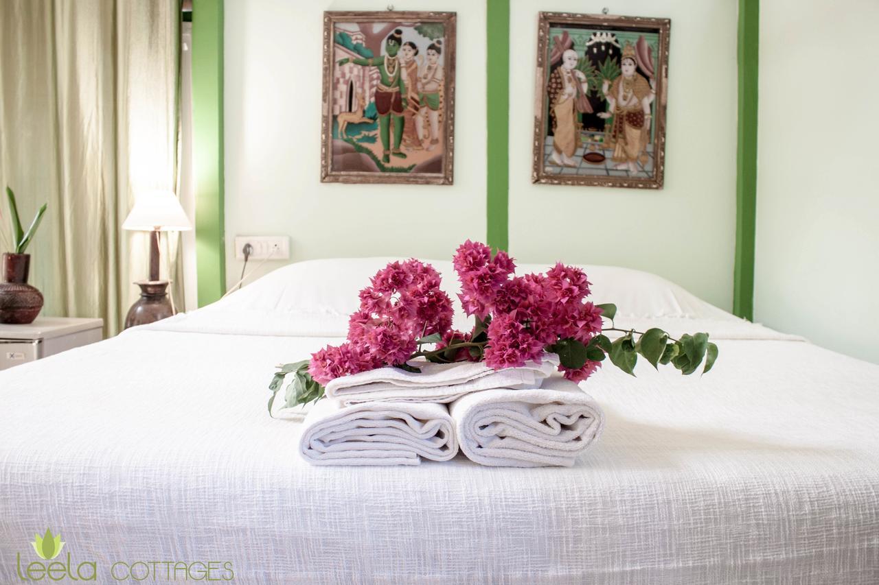 Leela Cottages Morjim Bagian luar foto