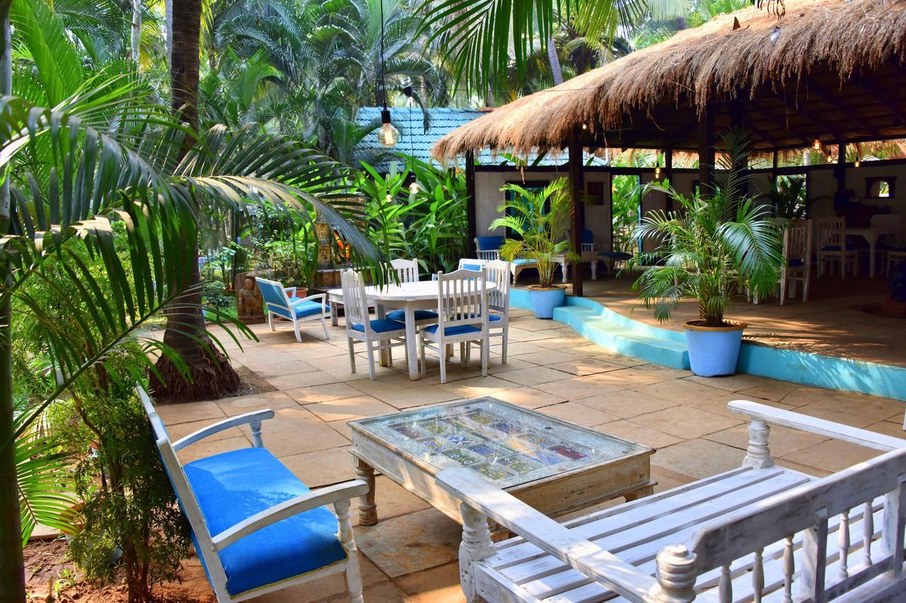 Leela Cottages Morjim Bagian luar foto